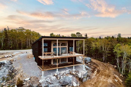 단독 저택 / East River Point, Nova Scotia