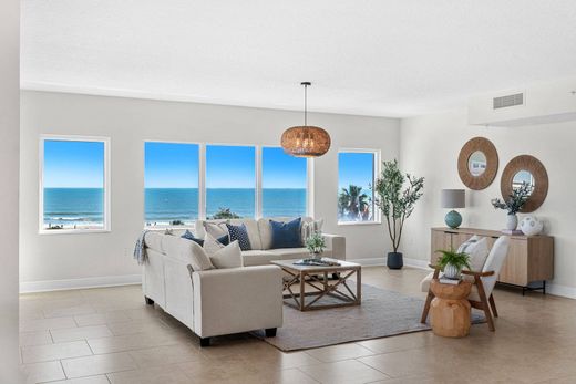 Apartment in Cocoa Beach, Brevard County