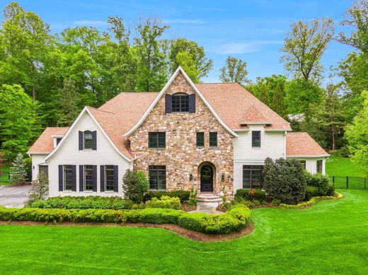 Luxury home in McLean, Fairfax County