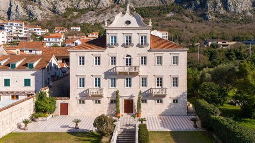 Maison de luxe à Dobrota, Kotor