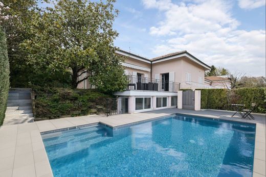 Detached House in Pregny, Geneva