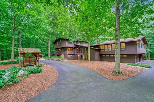 Vrijstaand huis in Great Falls, Fairfax County