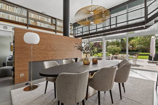 Detached House in Wasquehal, North