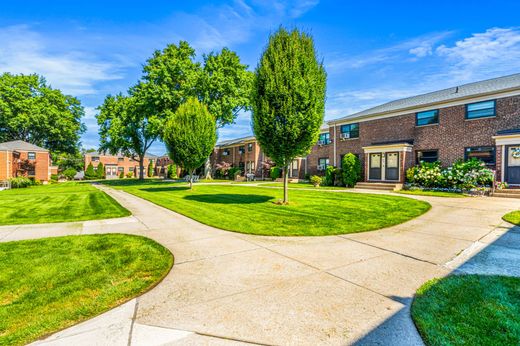 Luxury home in Bayside, Queens