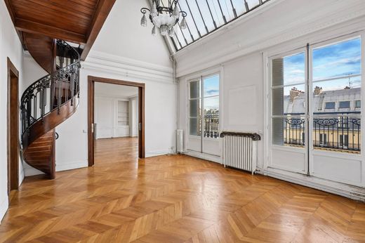 Duplex in Monceau, Courcelles, Ternes, Paris