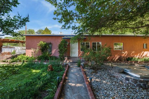 Detached House in Hernandez, Rio Arriba County