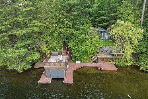 Luxury home in Minden, Haliburton County