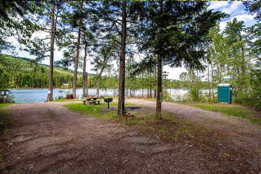 Grond in Bigfork, Flathead County