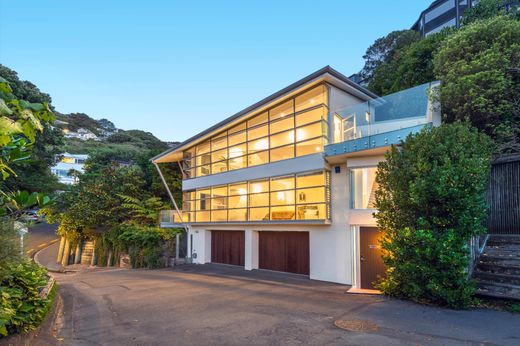 Luxury home in Oriental Bay, Wellington City