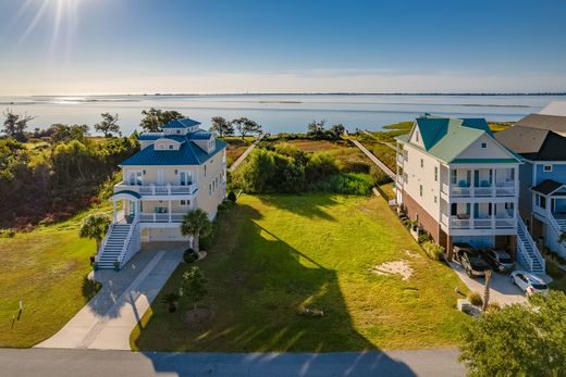 Land in Newport, Carteret County