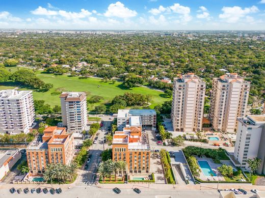 Apartment / Etagenwohnung in Coral Gables, Miami-Dade County