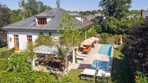 Detached House in Southampton, Suffolk County