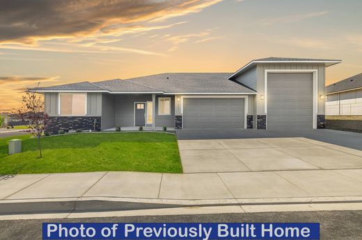 Detached House in Kennewick, Benton County