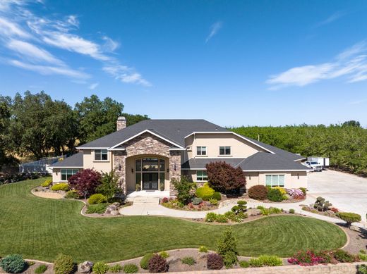 Luxury home in Gridley, Butte County