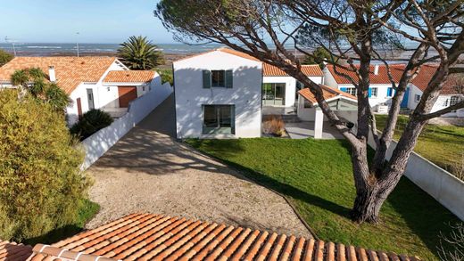 Dom jednorodzinny w Saint-Denis-d'Oléron, Charente-Maritime