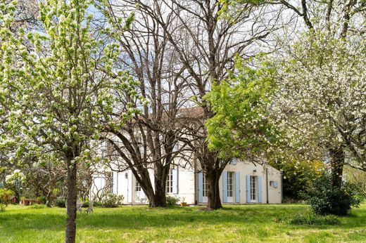 Detached House in Arvert, Charente-Maritime