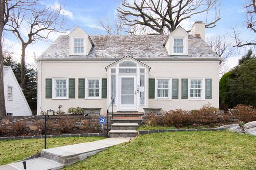 Detached House in Bronxville, Westchester County