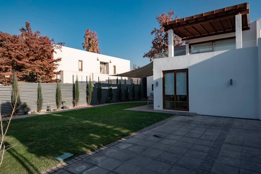 ‏בית חד-משפחתי ב  Vitacura, Provincia de Santiago de Chile