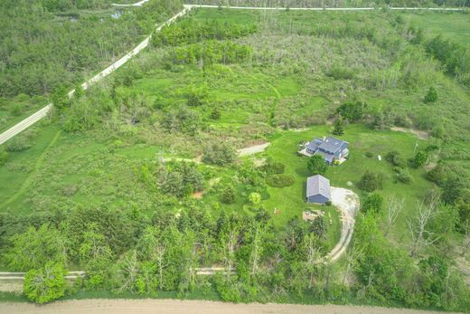 Detached House in Mulmur, Ontario
