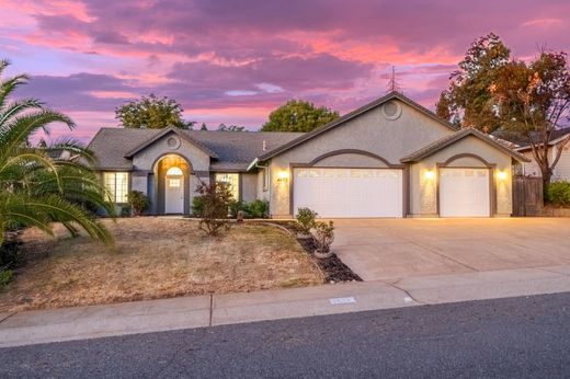 Vrijstaand huis in Shasta Lake, Shasta County