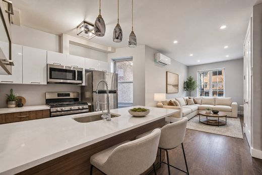 Luxury home in Jersey City, Hudson County