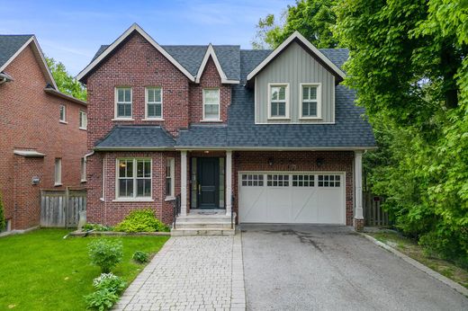Detached House in Thornhill, Ontario
