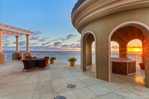 Apartment in Palm Beach Shores, Palm Beach