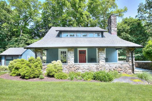 Detached House in Darien, Fairfield County