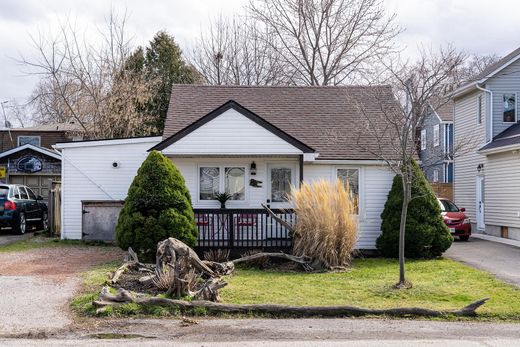 Casa en St. Catharines, Regional Municipality of Niagara