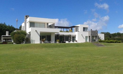 Country House in La Barra, San Carlos