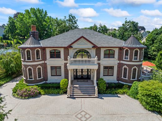 Dom jednorodzinny w Glen Cove, Nassau County