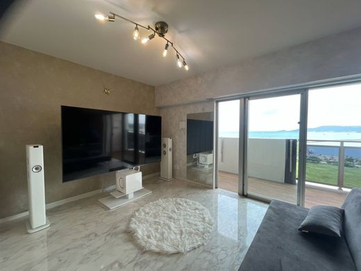 Piso / Apartamento en Yonabaru, Shimajiri-gun