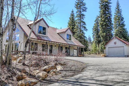 Luxury home in Klamath Falls, Klamath County