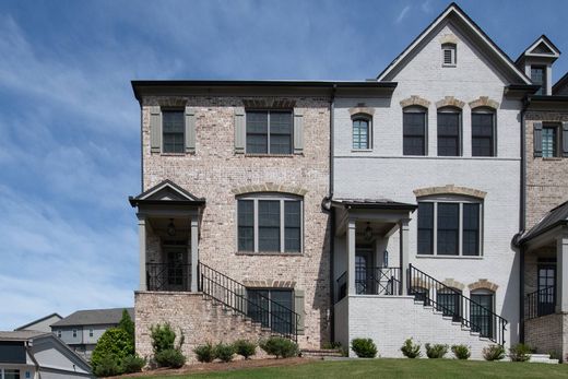 Townhouse in Brookhaven, DeKalb County