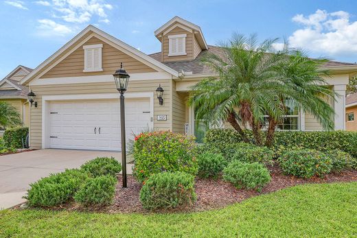 Luxury home in Bradenton, Manatee County