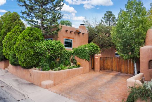 Apartment / Etagenwohnung in Santa Fe, Santa Fe County