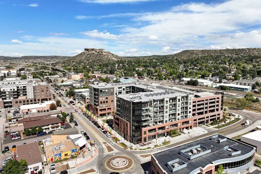 Castle Rock, Douglas Countyのアパートメント