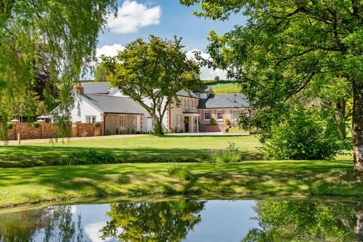 Detached House in Dorney, Buckinghamshire