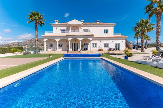 Einfamilienhaus in Sax, Alicante