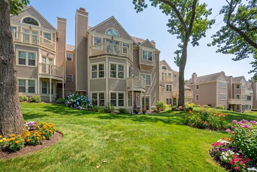 Townhouse in Duxbury, Plymouth County