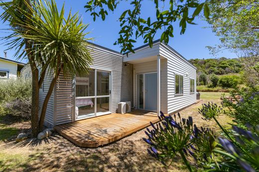 Detached House in Riversdale Beach, Masterton