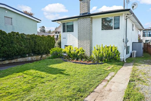 Detached House in Victoria, Capital Regional District