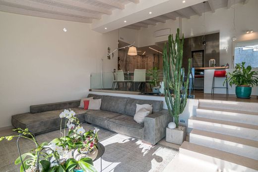 ‏בית חד-משפחתי ב  Cenate Sopra, Provincia di Bergamo