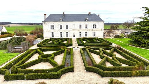 ‏בית חד-משפחתי ב  Chinon, Indre-et-Loire