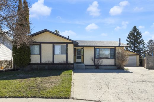 Detached House in Calgary, Alberta