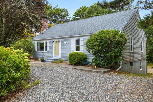 Detached House in South Chatham, Barnstable County