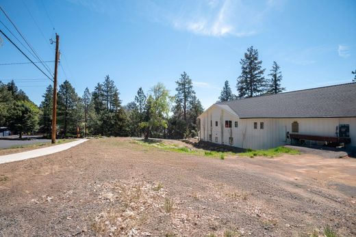 Land in Bend, Deschutes County