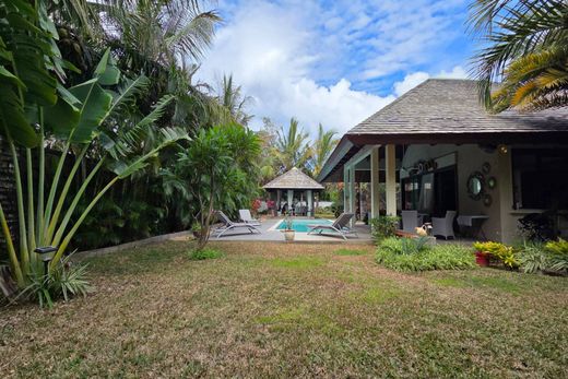 Apartment in Grand Gaube, Rivière du Rempart District