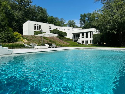 Detached House in Wilton, Fairfield County