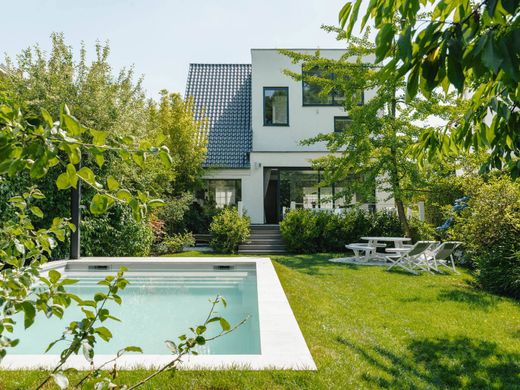 Detached House in Uccle, Brussels Capital Region